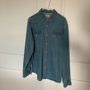 Levi’s Sawtooth Denim Shirt